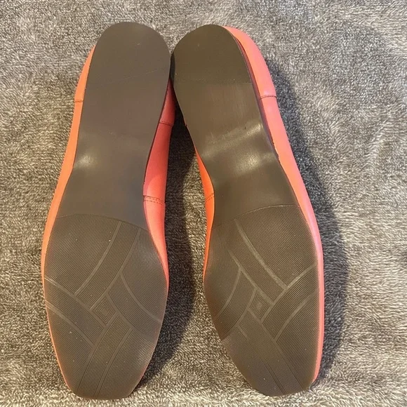 Array Coral Color Women's Leather Flats Loafers - Picture 3 of 4